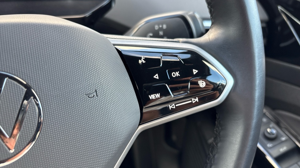 Volkswagen ID.4 210kW Match Pro 77kWh 5dr Auto Electric Estate - Image 18