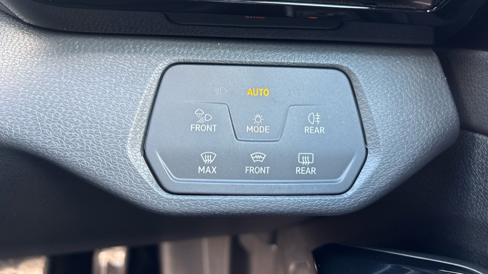 Volkswagen ID.4 210kW Match Pro 77kWh 5dr Auto Electric Estate - Image 45