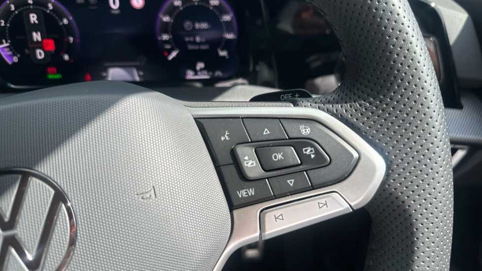 Volkswagen Golf 1.5 eTSI 150 R-Line 5dr DSG Petrol Hatchback - Image 18