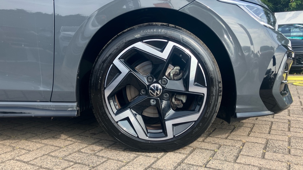 Volkswagen Golf 1.5 eTSI 150 R-Line 5dr DSG Petrol Hatchback - Image 5