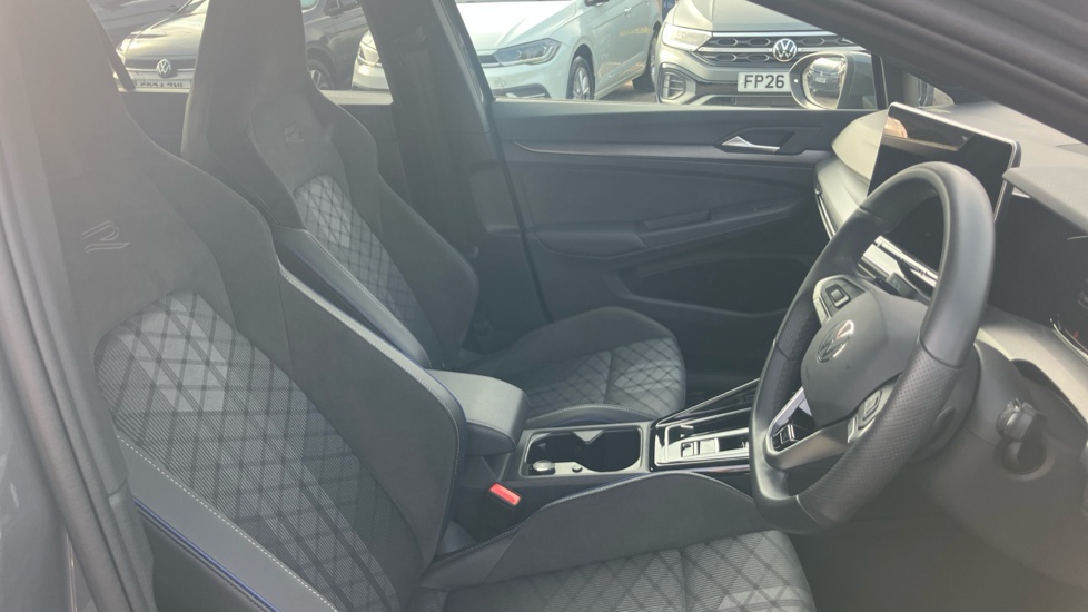 Volkswagen Golf 1.5 eTSI 150 R-Line 5dr DSG Petrol Hatchback - Image 15
