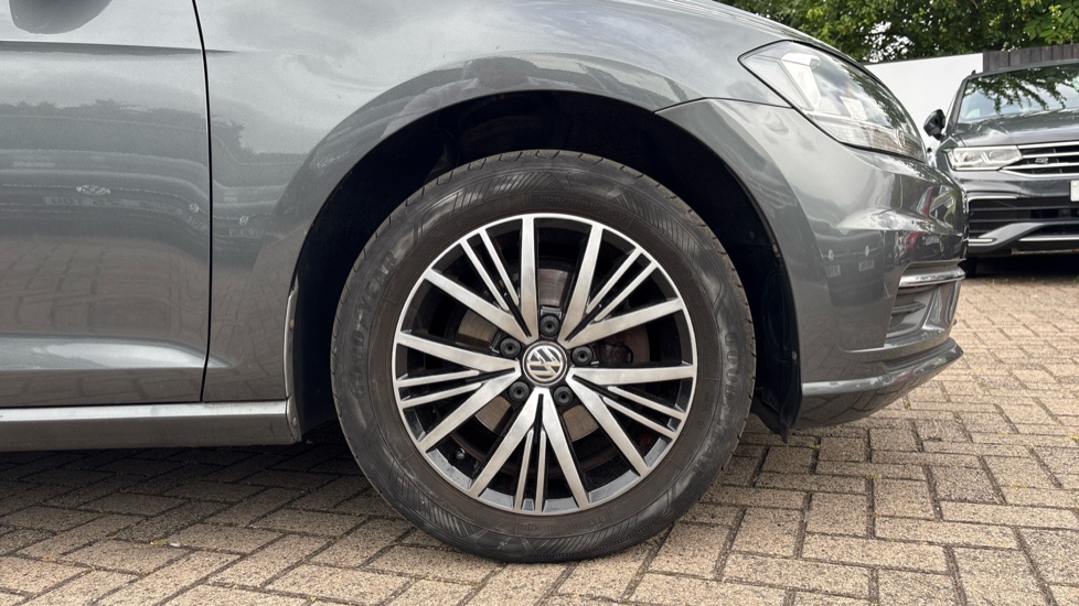 Volkswagen Golf 1.0 TSI 110 SE 5dr Petrol Hatchback - Image 5