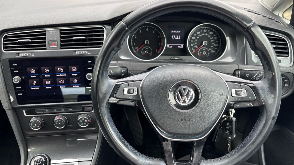 Volkswagen Golf 1.0 TSI 110 SE 5dr Petrol Hatchback - Image 10