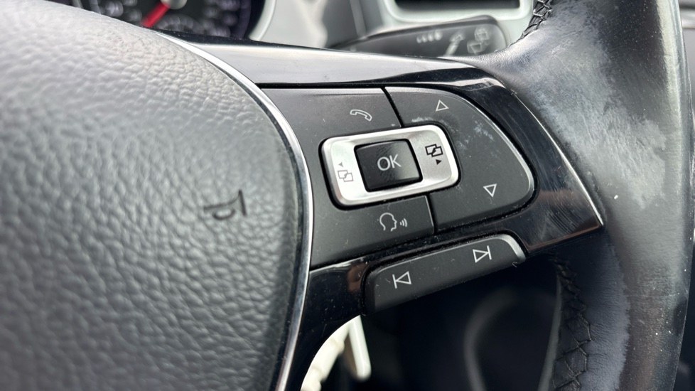 Volkswagen Golf 1.0 TSI 110 SE 5dr Petrol Hatchback - Image 18