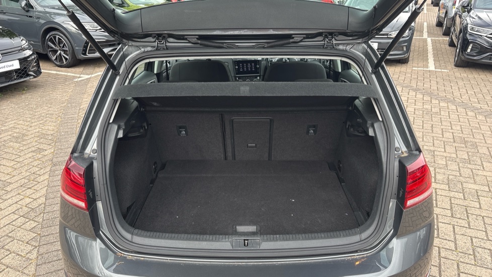 Volkswagen Golf 1.0 TSI 110 SE 5dr Petrol Hatchback - Image 20