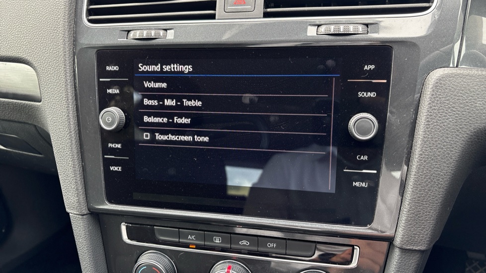 Volkswagen Golf 1.0 TSI 110 SE 5dr Petrol Hatchback - Image 33
