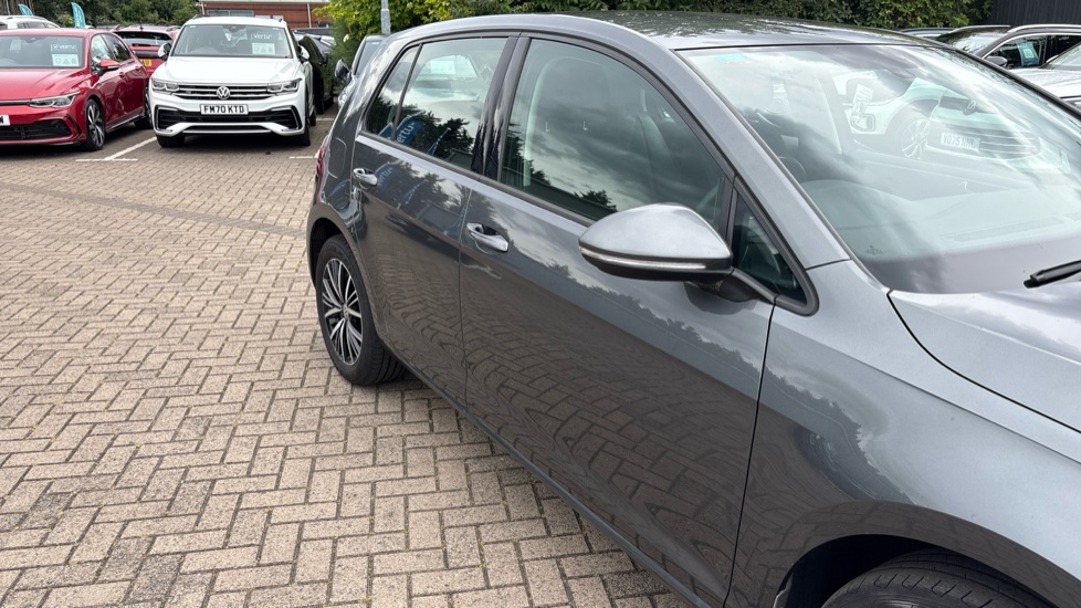 Volkswagen Golf 1.0 TSI 110 SE 5dr Petrol Hatchback - Image 38