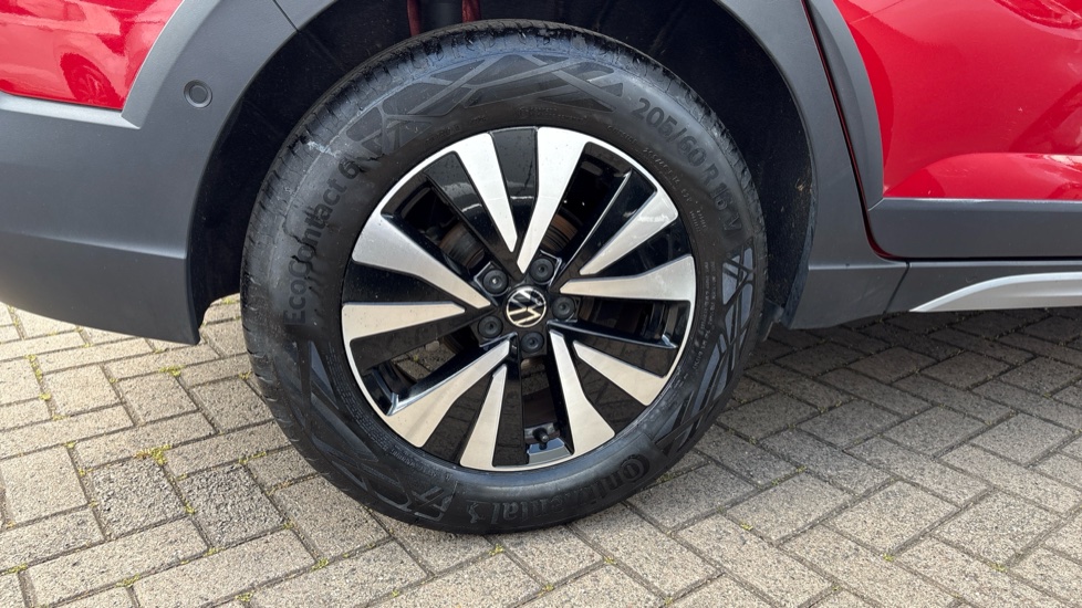 Volkswagen Taigo 1.0 TSI 110 Life 5dr DSG Petrol Hatchback - Image 36