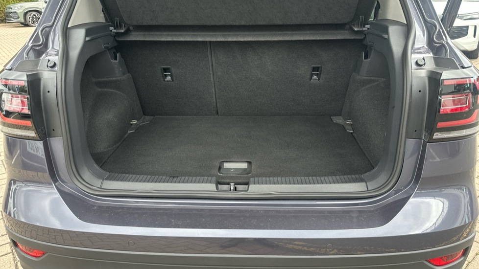 Volkswagen T-Cross 1.0 TSI Black Edition 5dr Petrol Estate - Image 20