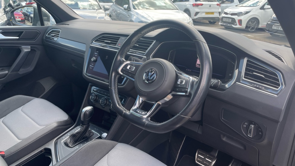 Volkswagen Tiguan 2.0 TDi 150 R-Line Tech 5dr DSG Diesel Estate - Image 6