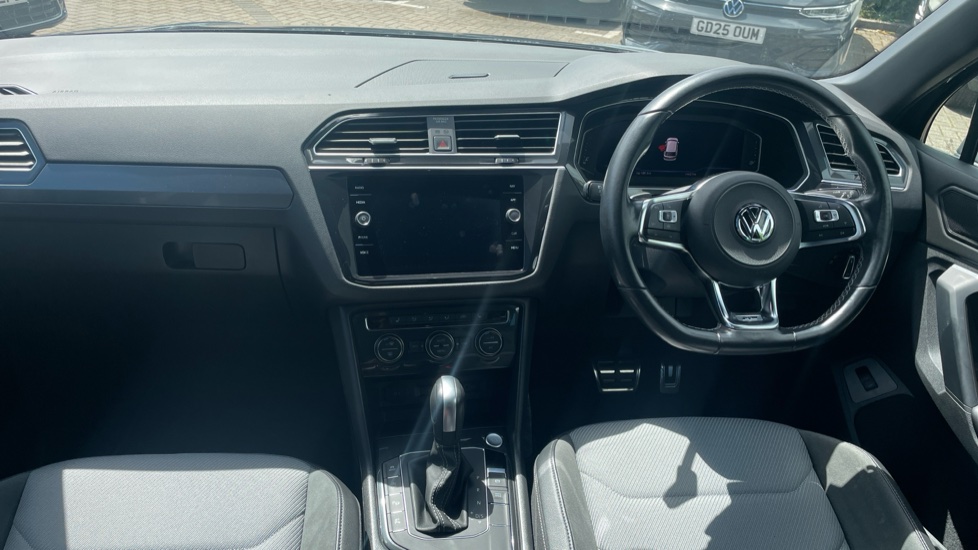 Volkswagen Tiguan 2.0 TDi 150 R-Line Tech 5dr DSG Diesel Estate - Image 9