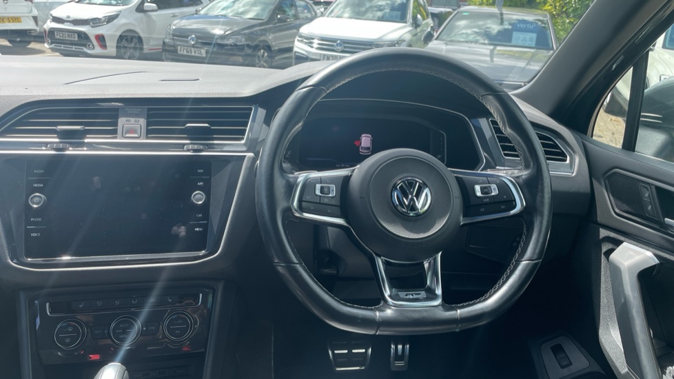 Volkswagen Tiguan 2.0 TDi 150 R-Line Tech 5dr DSG Diesel Estate - Image 10
