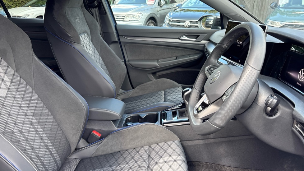 Volkswagen Golf 1.5 TSI 150 Black Edition 5dr Petrol Hatchback - Image 15