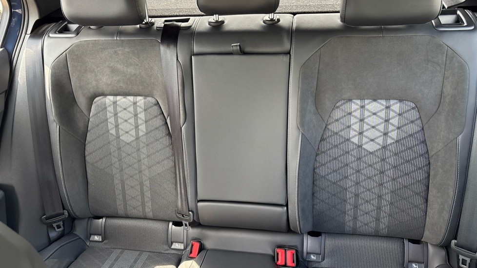 Volkswagen Golf 1.5 TSI 150 Black Edition 5dr Petrol Hatchback - Image 16