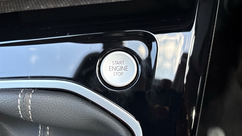 Volkswagen Golf 1.5 TSI 150 Black Edition 5dr Petrol Hatchback - Image 24