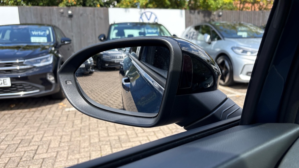Volkswagen Golf 1.5 TSI 150 Black Edition 5dr Petrol Hatchback - Image 39