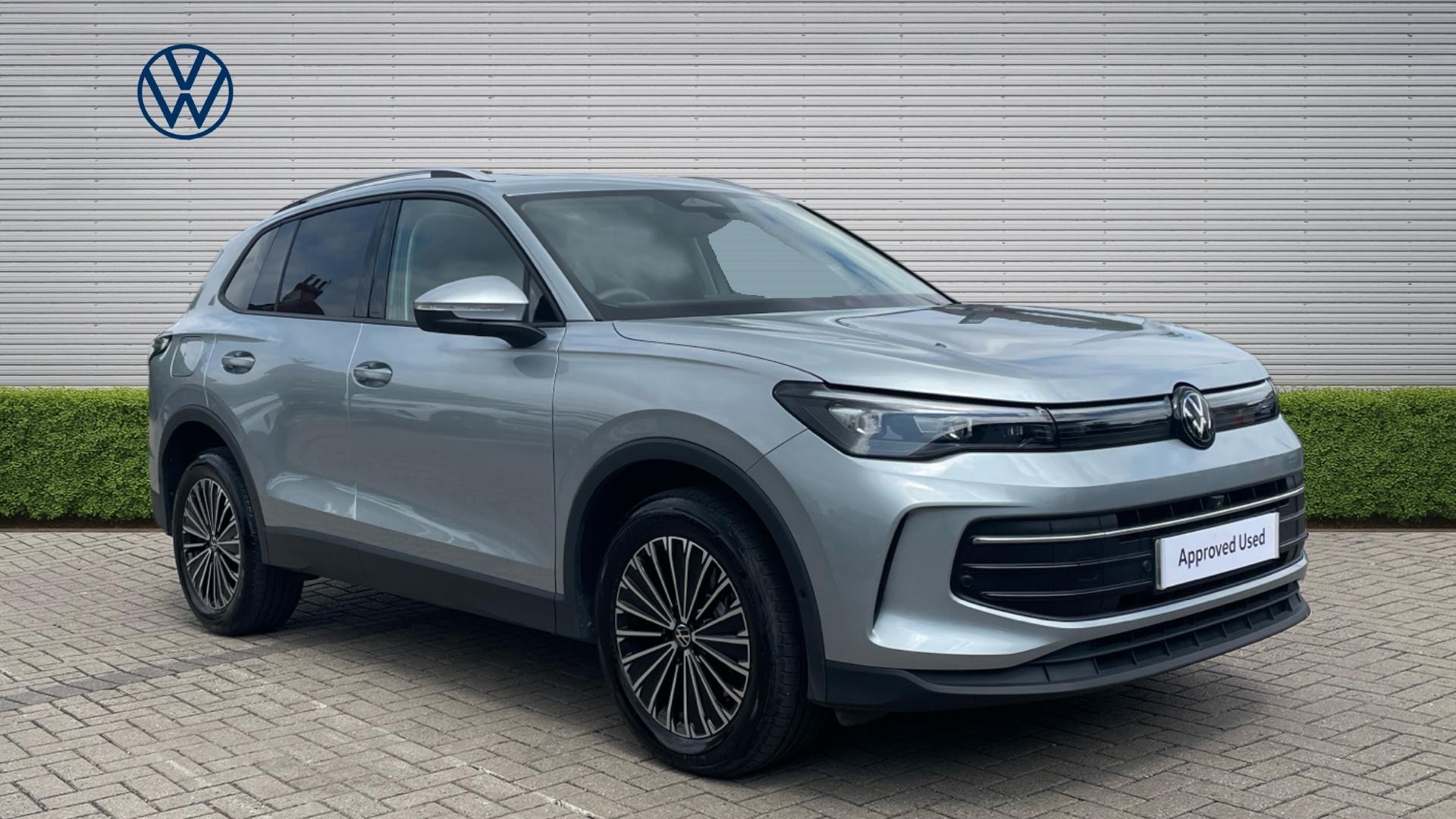 Volkswagen Tiguan dealer public-web source image