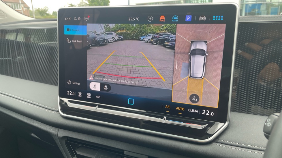 Volkswagen Tiguan 1.5 TSI eHybrid Match 5dr DSG Estate - Image 44