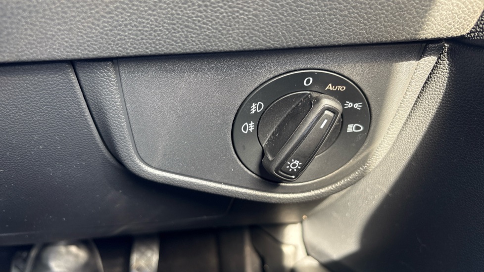 Volkswagen Taigo 1.5 TSI 150 Style 5dr DSG Petrol Hatchback - Image 29