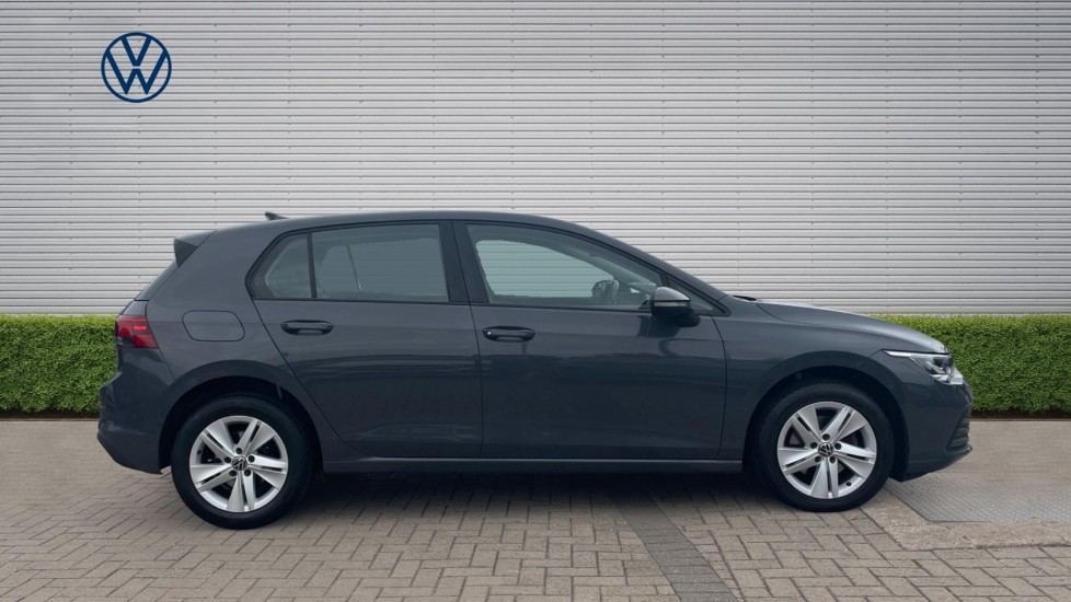 Volkswagen Golf 2.0 TDI Life 5dr Diesel Hatchback - Image 4