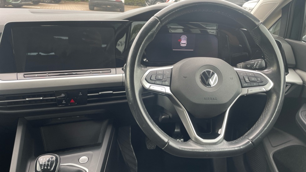 Volkswagen Golf 2.0 TDI Life 5dr Diesel Hatchback - Image 10