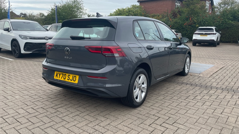 Volkswagen Golf 2.0 TDI Life 5dr Diesel Hatchback - Image 24