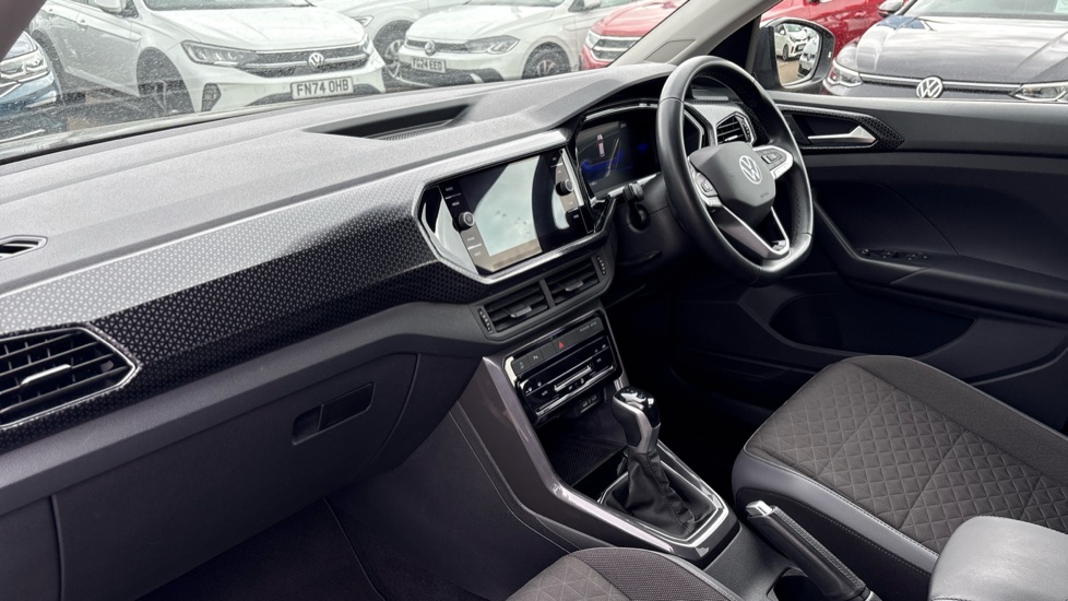 Volkswagen T-Cross 1.0 TSI 110 SEL 5dr DSG Petrol Estate - Image 2