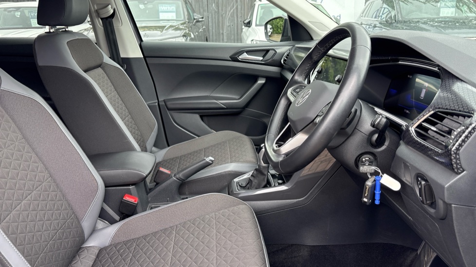 Volkswagen T-Cross 1.0 TSI 110 SEL 5dr DSG Petrol Estate - Image 15
