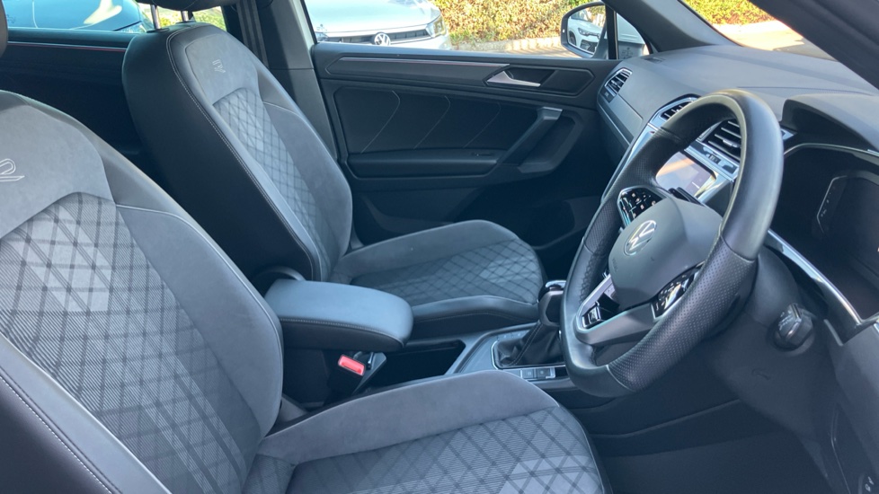 Volkswagen Tiguan 1.5 TSI 150 R-Line Edition 5dr DSG Petrol Estate - Image 15