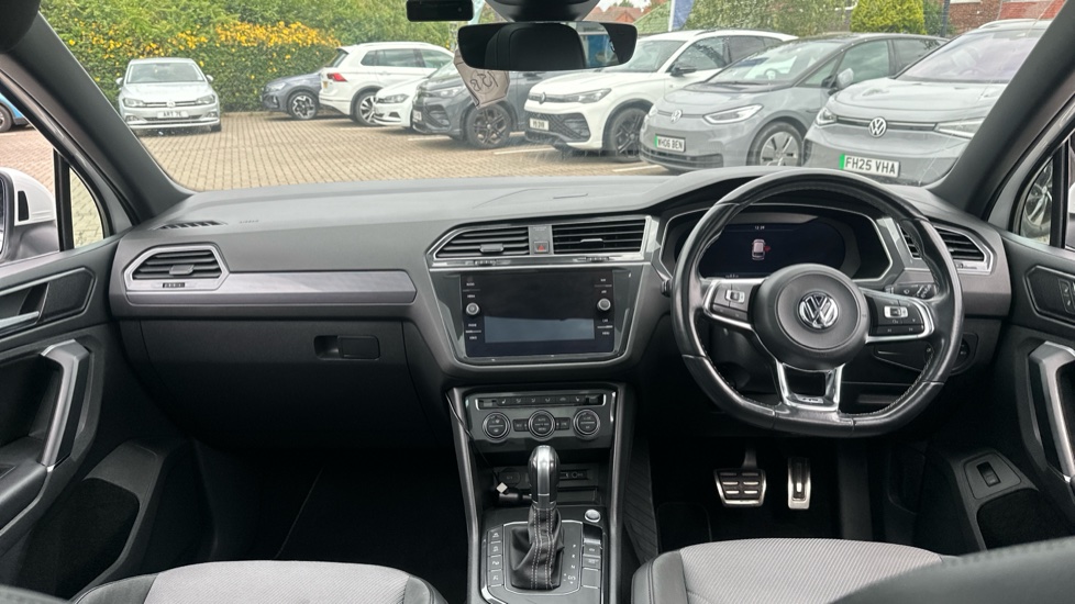 Volkswagen Tiguan 2.0 TDi 150 R-Line 5dr DSG Diesel Estate - Image 9