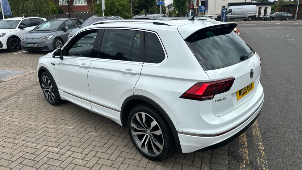 Volkswagen Tiguan 2.0 TDi 150 R-Line 5dr DSG Diesel Estate - Image 34