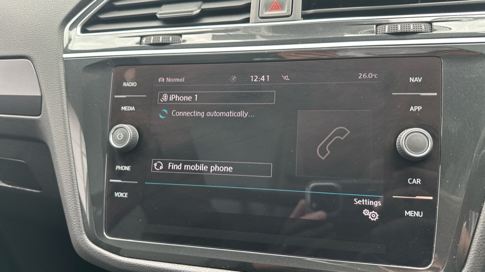 Volkswagen Tiguan 2.0 TDi 150 R-Line 5dr DSG Diesel Estate - Image 39