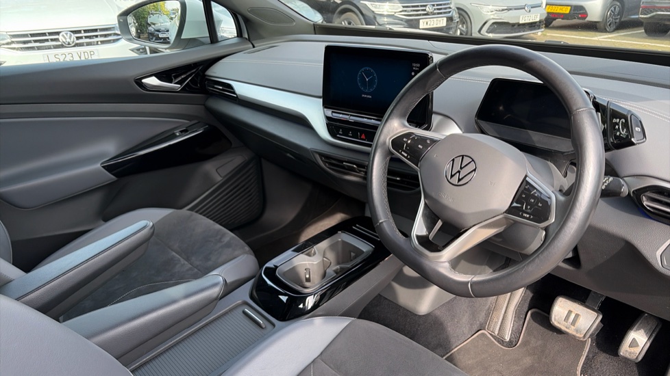 Volkswagen ID.4 125kW Life Ed Pure Perf 52kWh 5dr Auto [110kW Ch] Electric Estate - Image 6