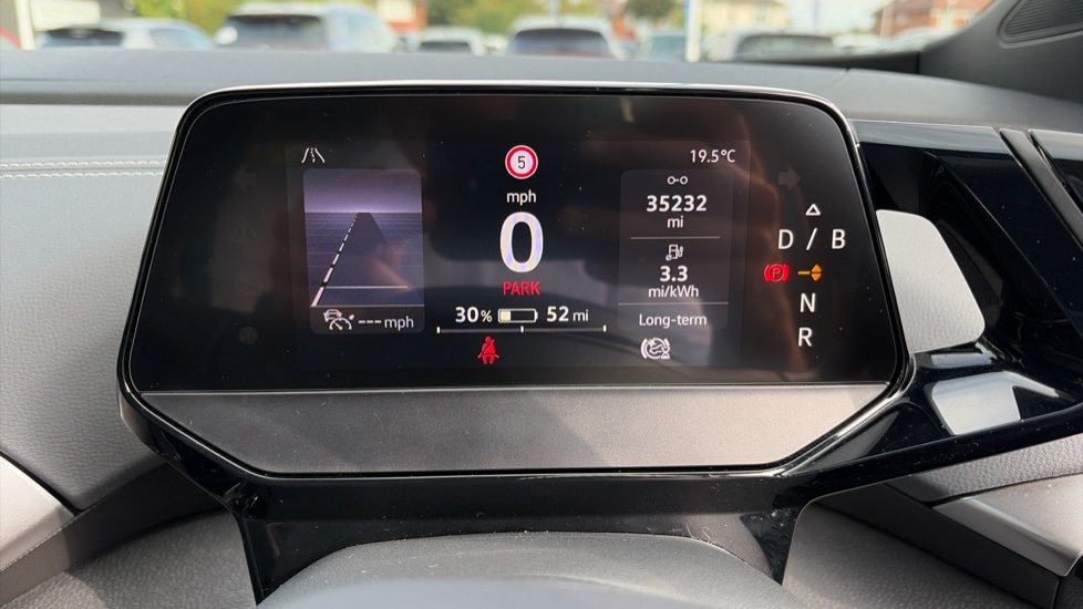 Volkswagen ID.4 125kW Life Ed Pure Perf 52kWh 5dr Auto [110kW Ch] Electric Estate - Image 11