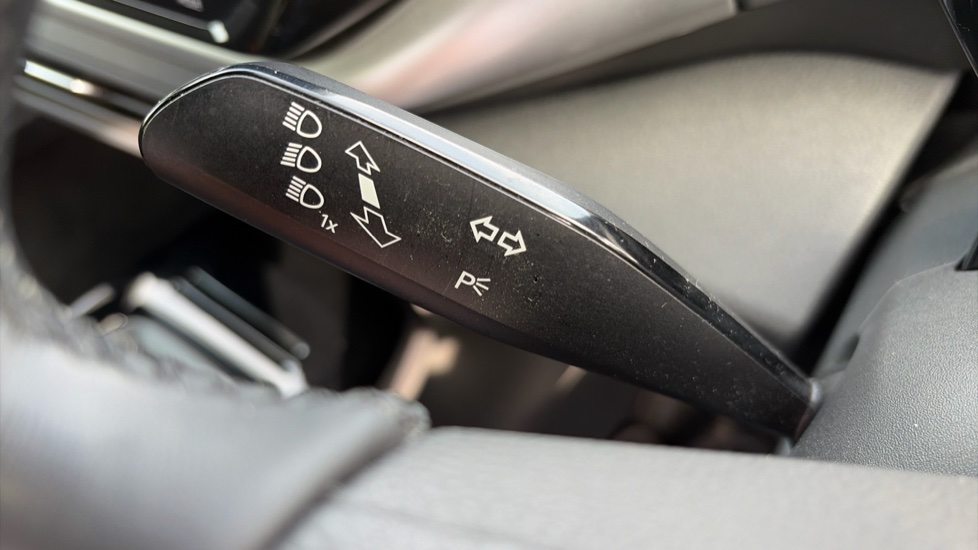 Volkswagen ID.4 125kW Life Ed Pure Perf 52kWh 5dr Auto [110kW Ch] Electric Estate - Image 25