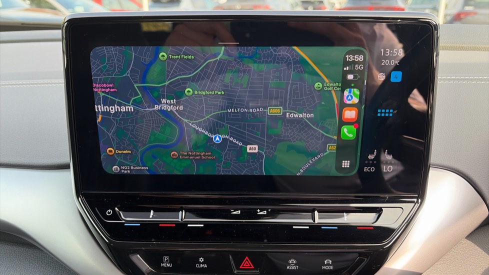 Volkswagen ID.4 125kW Life Ed Pure Perf 52kWh 5dr Auto [110kW Ch] Electric Estate - Image 40