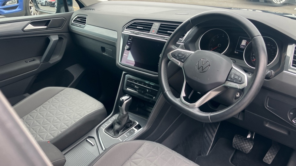 Volkswagen Tiguan 1.5 TSI 150 Life 5dr DSG Petrol Estate - Image 6