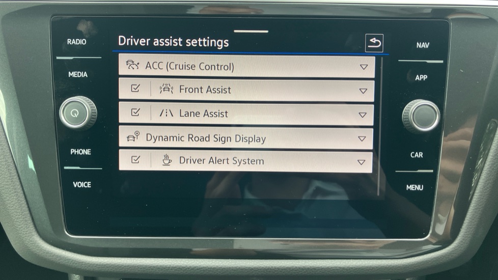 Volkswagen Tiguan 1.5 TSI 150 Life 5dr DSG Petrol Estate - Image 38