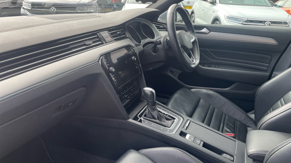 Volkswagen Passat 2.0 TDI EVO SCR R-Line 5dr DSG Diesel Estate - Image 2