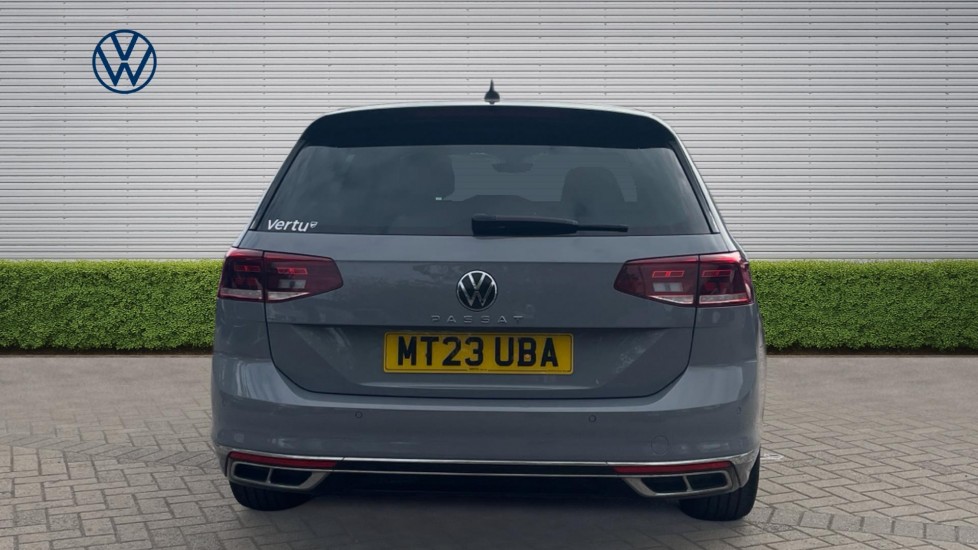 Volkswagen Passat 2.0 TDI EVO SCR R-Line 5dr DSG Diesel Estate - Image 8
