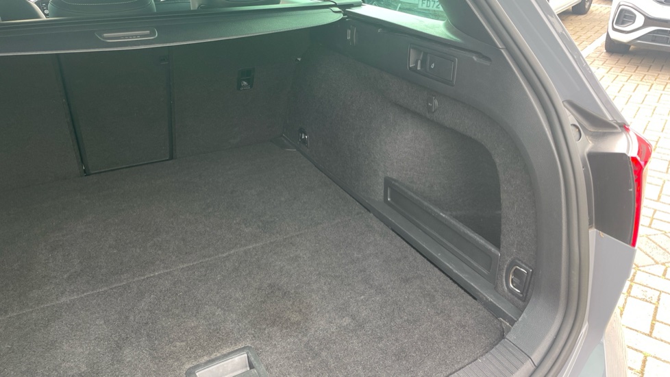 Volkswagen Passat 2.0 TDI EVO SCR R-Line 5dr DSG Diesel Estate - Image 22