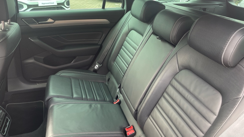 Volkswagen Passat 2.0 TDI EVO SCR R-Line 5dr DSG Diesel Estate - Image 30