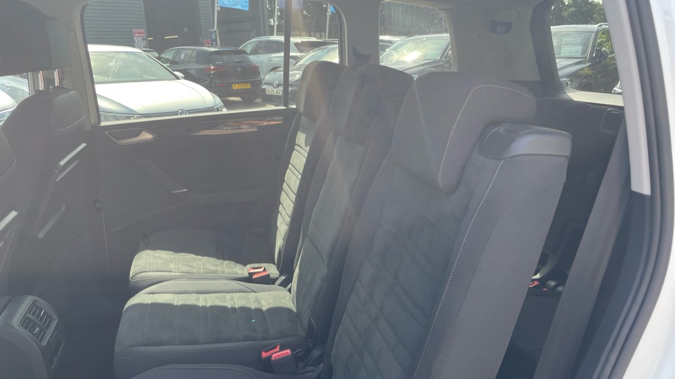 Volkswagen Touran 1.5 TSI EVO SEL 5dr DSG Petrol Estate - Image 16