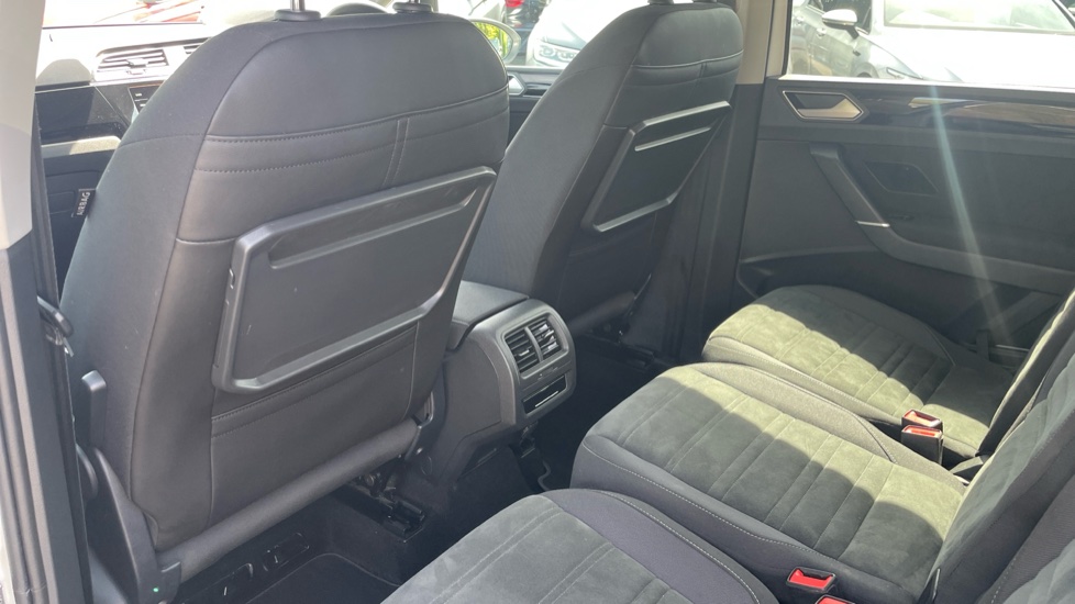 Volkswagen Touran 1.5 TSI EVO SEL 5dr DSG Petrol Estate - Image 25