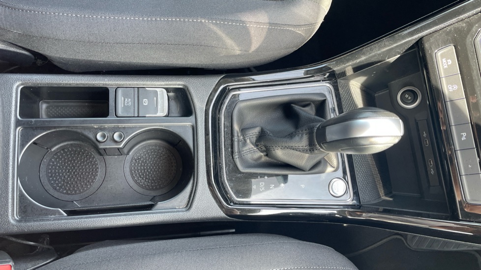 Volkswagen Touran 1.5 TSI EVO SEL 5dr DSG Petrol Estate - Image 36