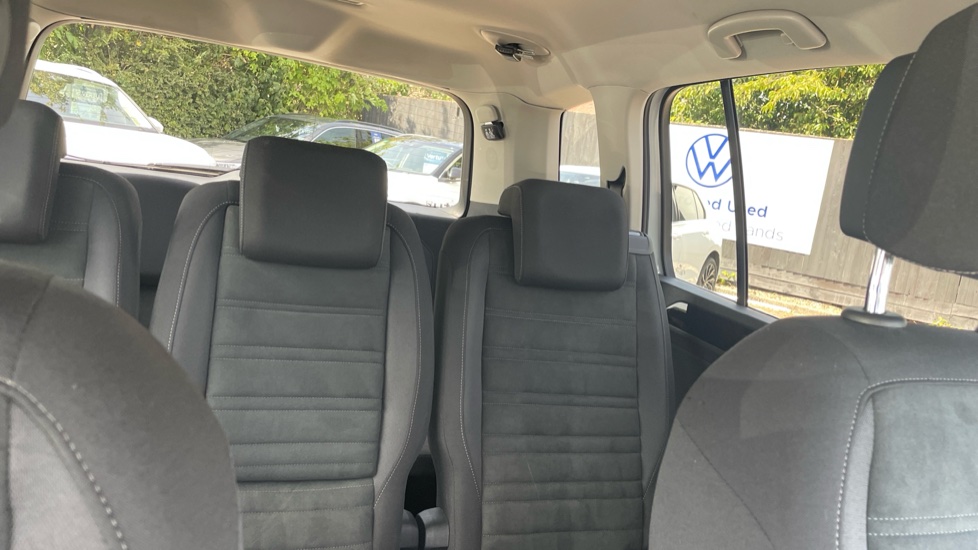 Volkswagen Touran 1.5 TSI EVO SEL 5dr DSG Petrol Estate - Image 41