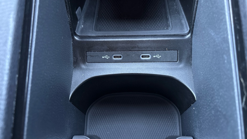 Volkswagen ID.4 210kW Match Pro 77kWh 5dr Auto Electric Estate - Image 40