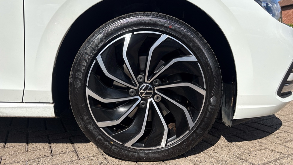 Volkswagen Golf 1.5 TSI Style Edition 5dr Petrol Hatchback - Image 5