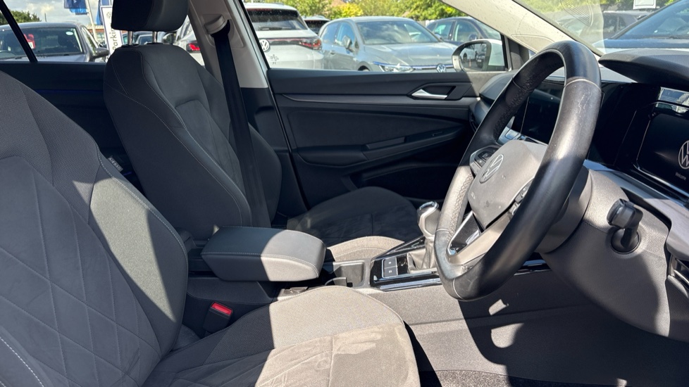 Volkswagen Golf 1.5 TSI Style Edition 5dr Petrol Hatchback - Image 15