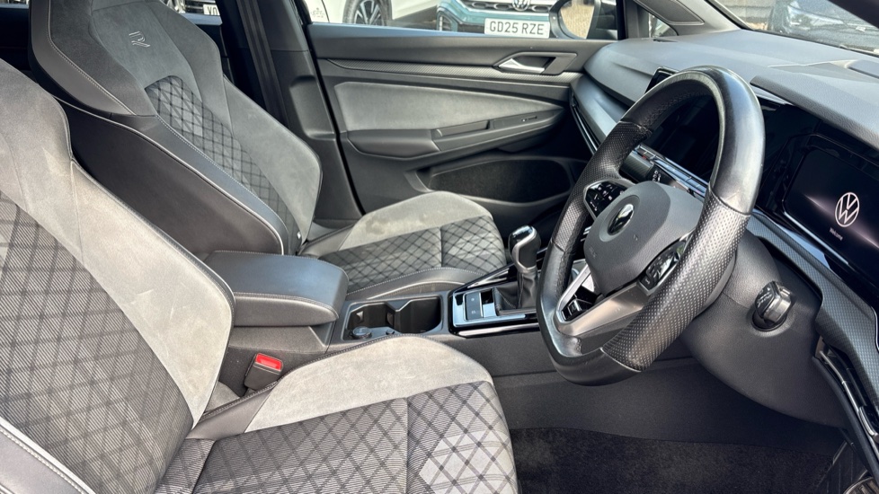 Volkswagen Golf 1.5 TSI R-Line 5dr Petrol Hatchback - Image 15